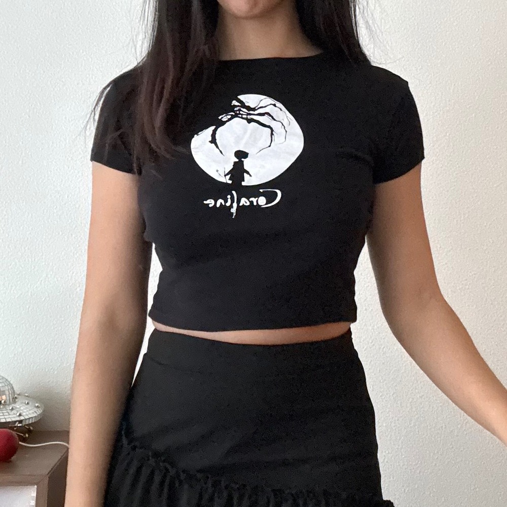 LAIKA Coraline Movie Graphic Baby Tee‎ Black Cropped Short Sleeve Shirt XS